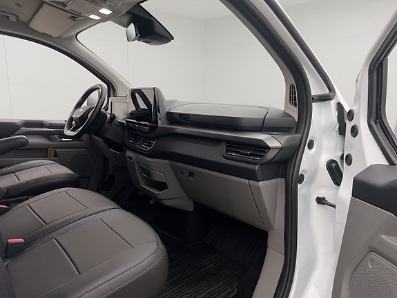 Ford Custom Tourneo 12 of 29