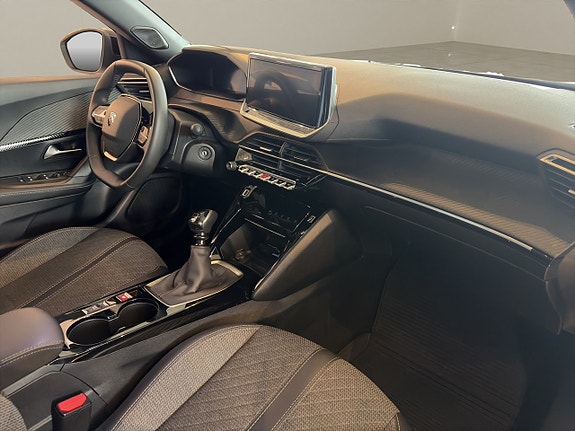 Peugeot 2008 12 of 13