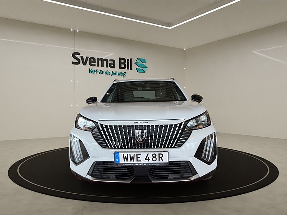 Peugeot 2008 2 of 13