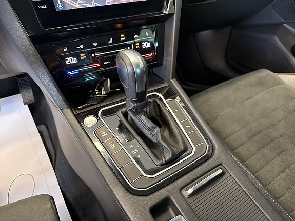 Volkswagen Passat 15 of 27