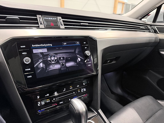 Volkswagen Passat 20 of 24