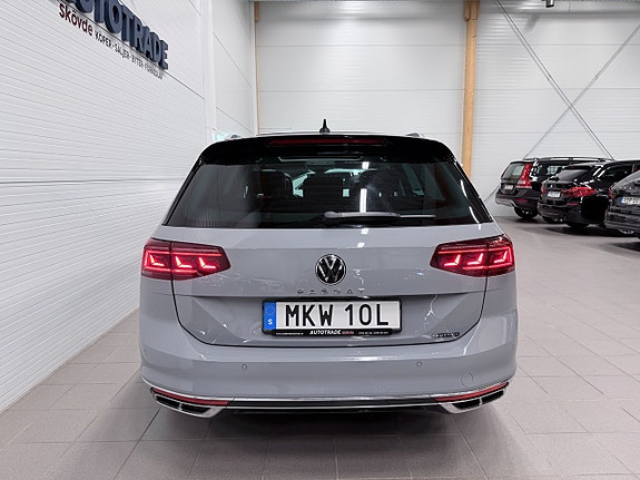 Volkswagen Passat 8 of 24