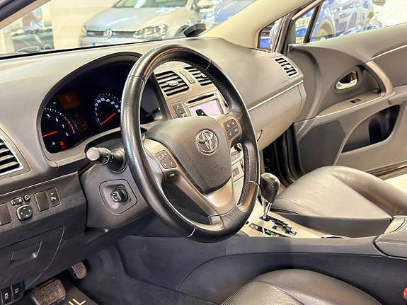 Toyota Avensis 10 of 19
