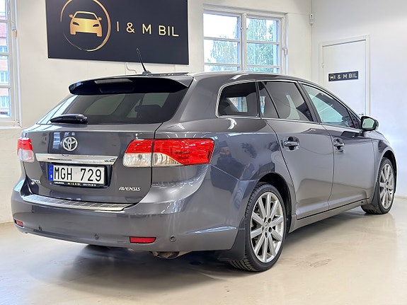 Toyota Avensis 6 of 19