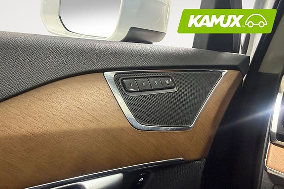 Volvo XC90 21 of 26