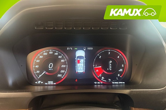 Volvo XC90 17 of 26