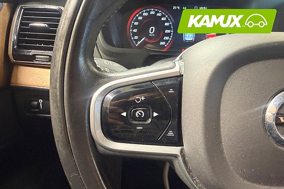 Volvo XC90 18 of 26