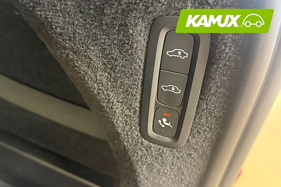Volvo XC90 15 of 26