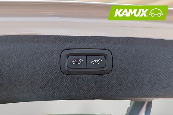 Volvo XC90 14 of 26