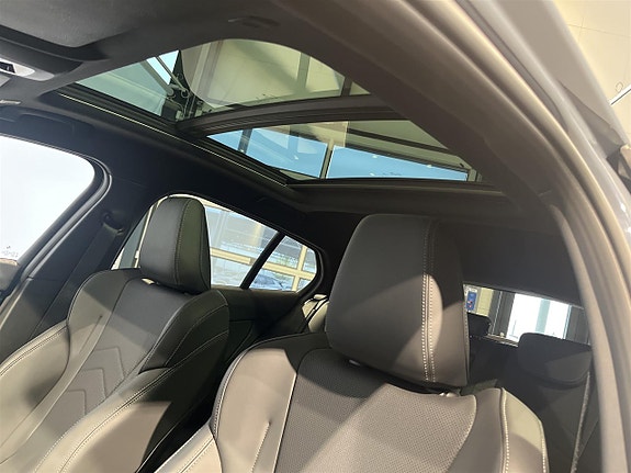 BMW 120 6 of 15