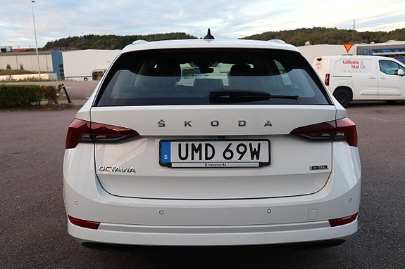 Skoda Octavia 8 of 15