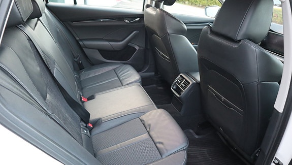 Skoda Octavia 10 of 15