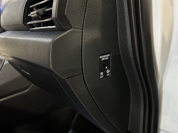 Volkswagen Caddy 21 of 25