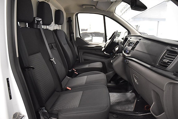 Ford Transit 12 of 17