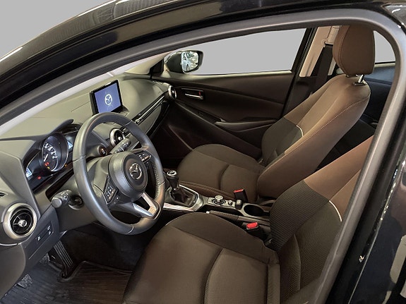 Mazda 2 9 of 16