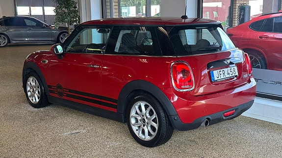 MINI Cooper 10 of 10