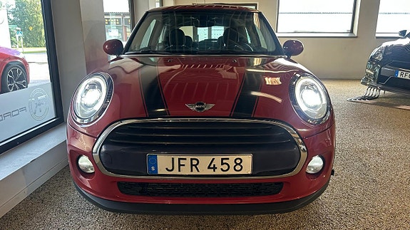 MINI Cooper 6 of 10