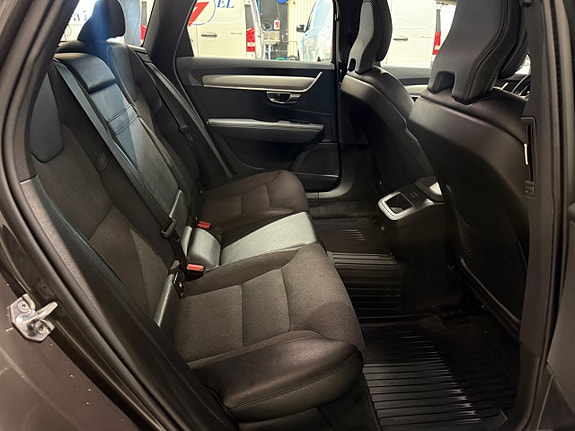 Volvo V90 10 of 15