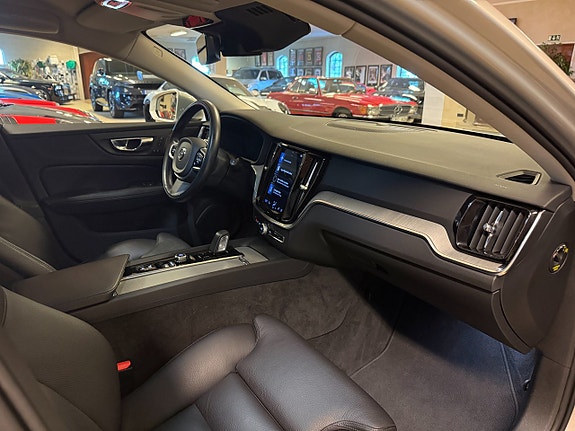 Volvo V60 Cross Country 15 of 27