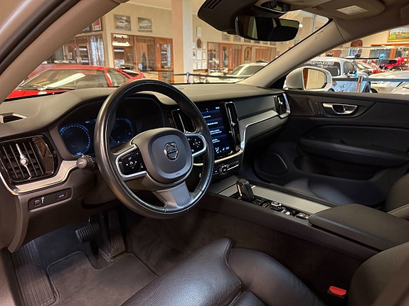 Volvo V60 Cross Country 12 of 27