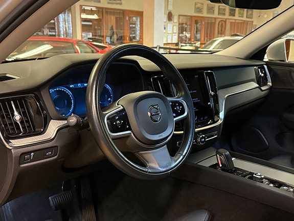 Volvo V60 Cross Country 17 of 27
