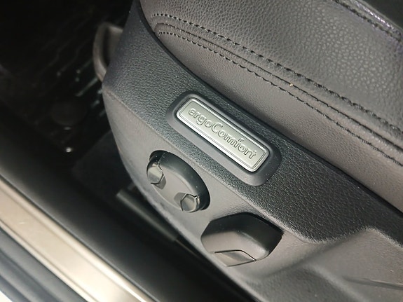 Volkswagen Passat 14 of 21