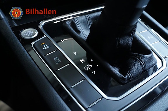 Volkswagen Passat 22 of 26