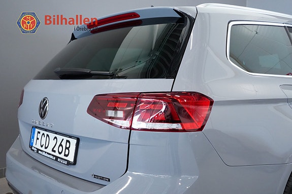 Volkswagen Passat 4 of 26
