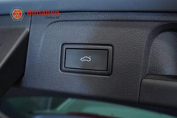 Volkswagen Passat 17 of 26