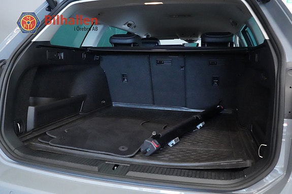 Volkswagen Passat 16 of 26