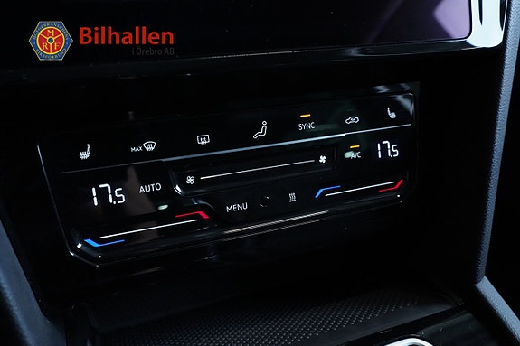Volkswagen Passat 23 of 26