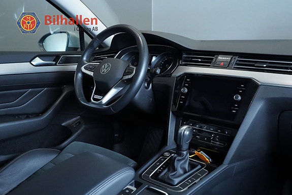 Volkswagen Passat 5 of 26
