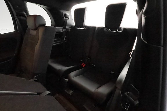 Mercedes-Benz GLB200 14 of 30