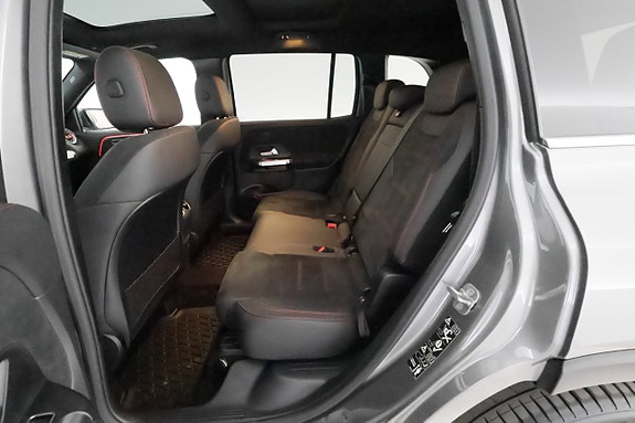 Mercedes-Benz GLB200 13 of 30