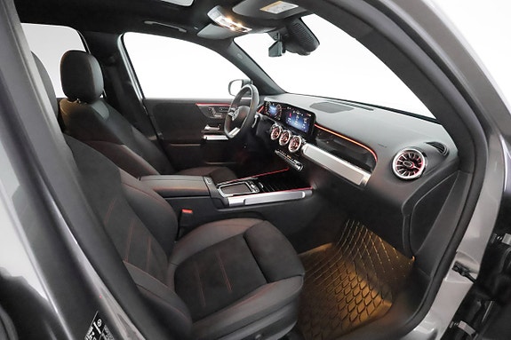 Mercedes-Benz GLB200 15 of 30