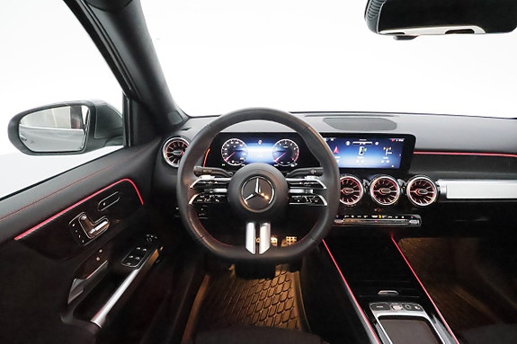 Mercedes-Benz GLB200 10 of 30