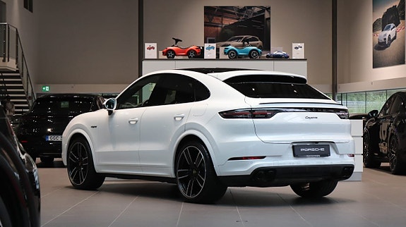 Porsche Cayenne Coupe 2 of 11