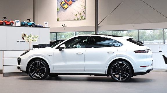 Porsche Cayenne Coupe 4 of 11