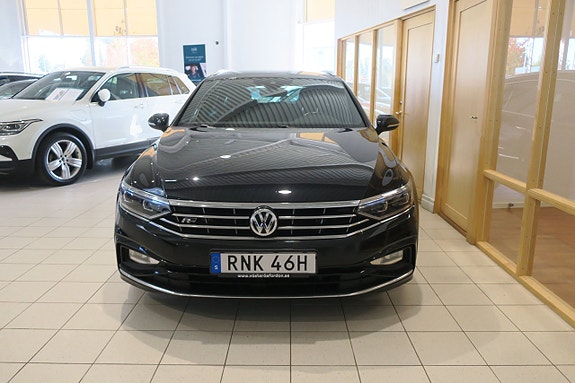Volkswagen Passat 3 of 16