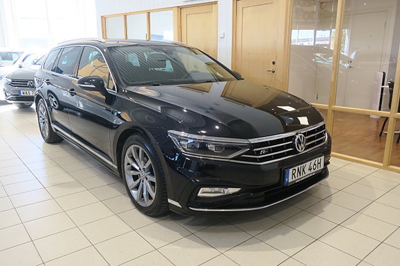 Volkswagen Passat 2 of 16