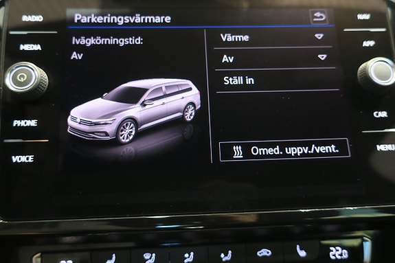 Volkswagen Passat 9 of 16