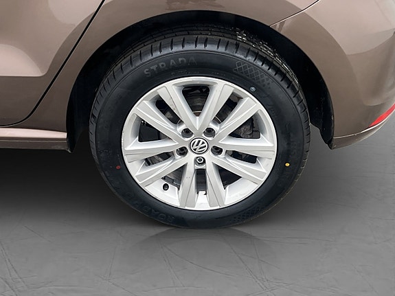 Volkswagen Polo 28 of 28