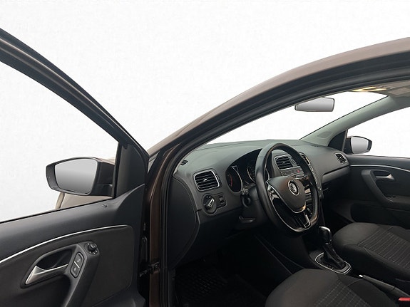 Volkswagen Polo 10 of 28