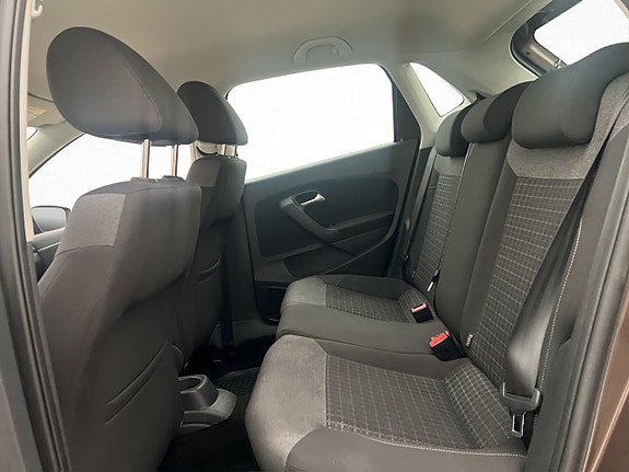 Volkswagen Polo 23 of 28