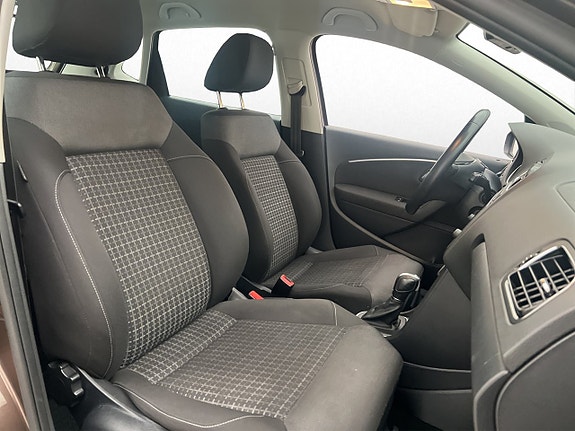 Volkswagen Polo 21 of 28