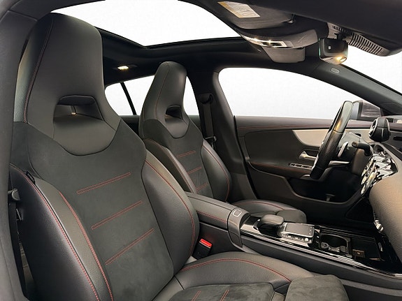 Mercedes-Benz CLA180 29 of 30