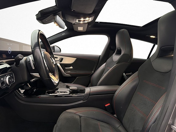 Mercedes-Benz CLA180 12 of 30