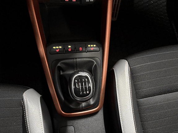 Kia Stonic 12 of 17