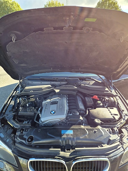 BMW 523i 11 of 11