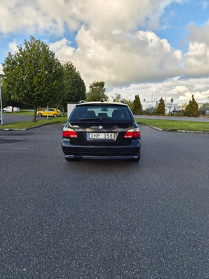 BMW 523i 5 of 11